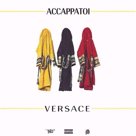 nto versace testo|√ Accappatoi Versace (Testo) di Ntò tratto da Accappatoi Versace .